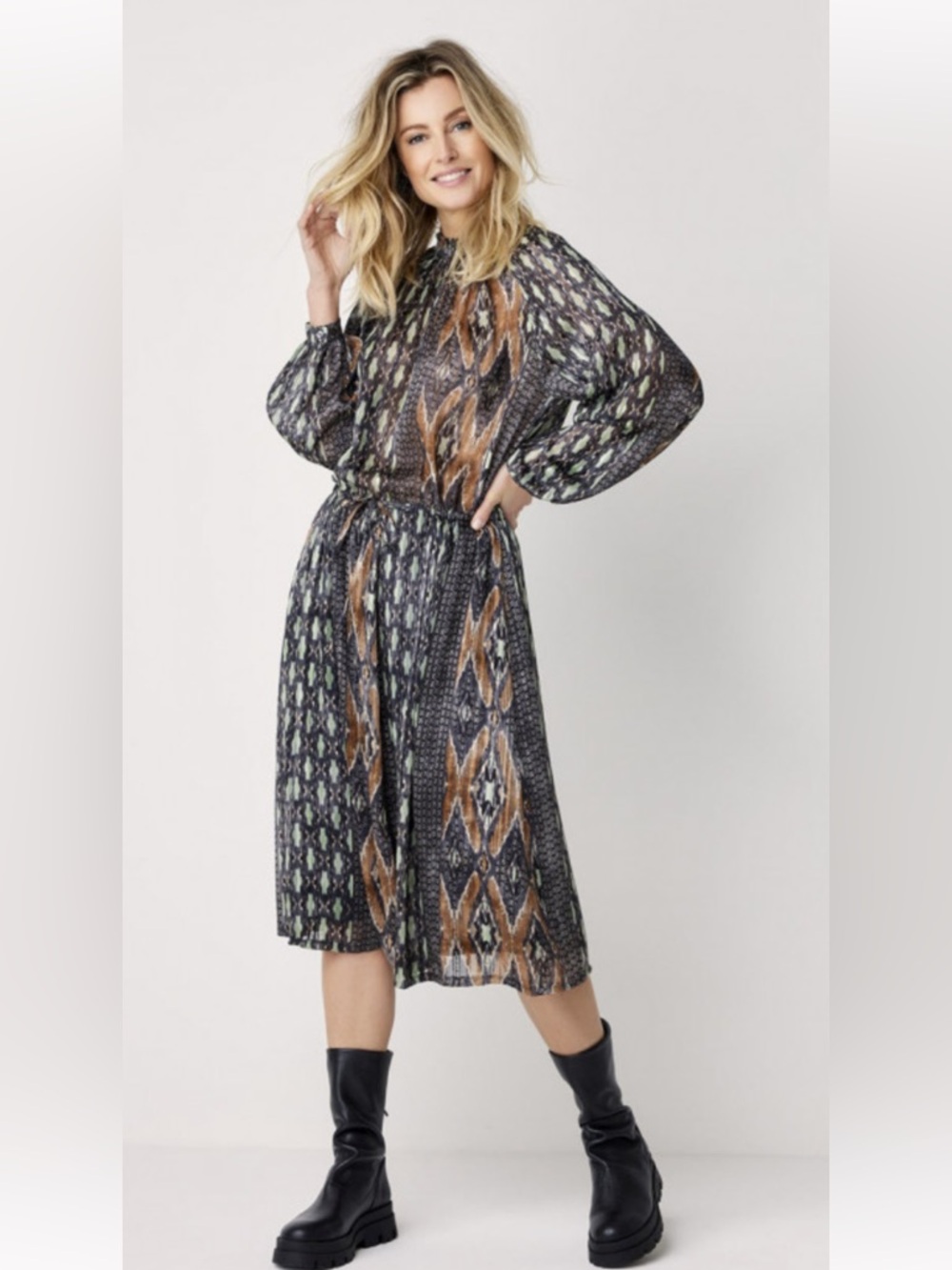Summum Long Sleeve Printed Midi Dress
